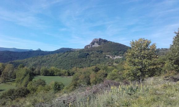 02 rocher de Soutron et Mont Gerbier.jpg