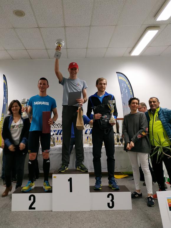 Podium ronde du hibou.jpg