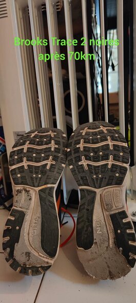 BROOKS Trace 2  noires.jpg